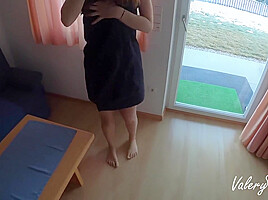 Vicina Non Ha Le Chiavi Di Casa E Si Fa Scopare Per Ringraziare