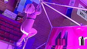 Nora Barcelona baile y striptease en el SEB