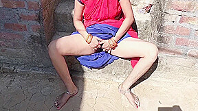 Bhabhi Ko Ghodi Bana Kar Choda Village Pissing