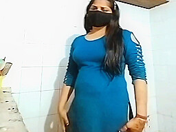 Lisa Bhabhi Ne Sexy Dance Kar Ke Nangi Ho Gai