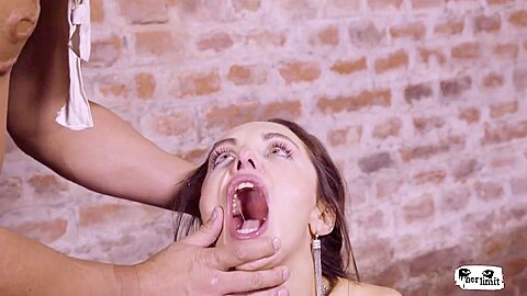 Sexy Russian Babe Gets Ass Fucked – Dominica Phoenix