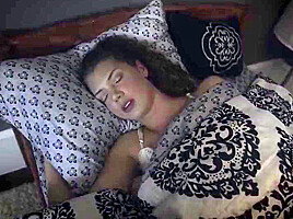 Yammy Teen Wants Bombheaded Dick